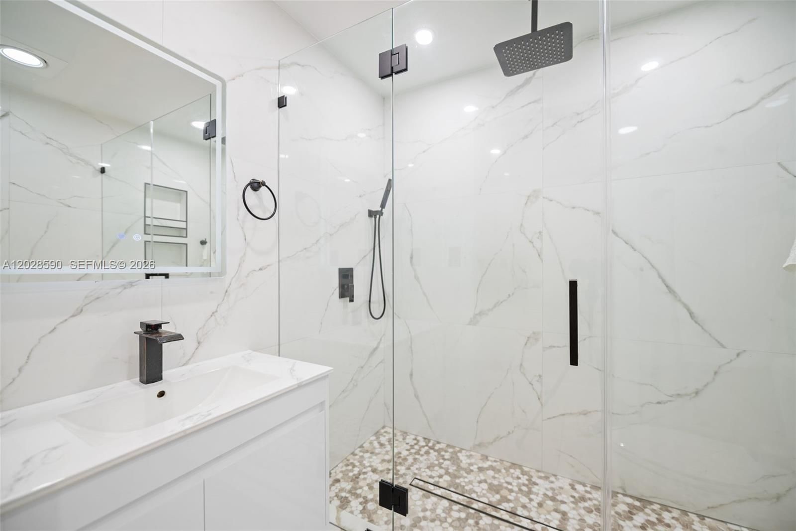 Real estate property located at 13700 Miami Ave, Miami-dade, Bisc Gardens Sec H Part 2, Miami, FL