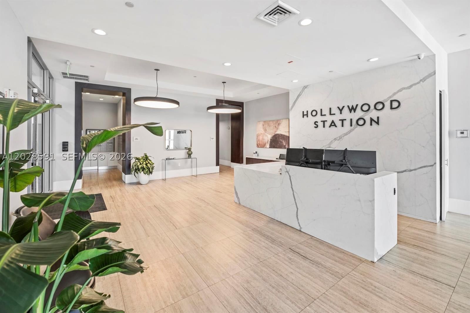 Real estate property located at 140 Dixie Hwy #433, Broward, Hollywood Station, Hollywood, FL
