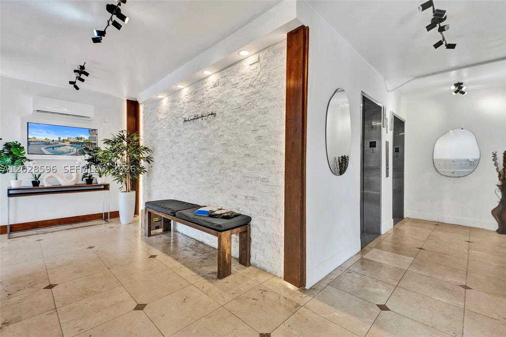 Real estate property located at 7133 Bay Dr #305, Miami-dade, The Knightsbridge Condo, Miami Beach, FL