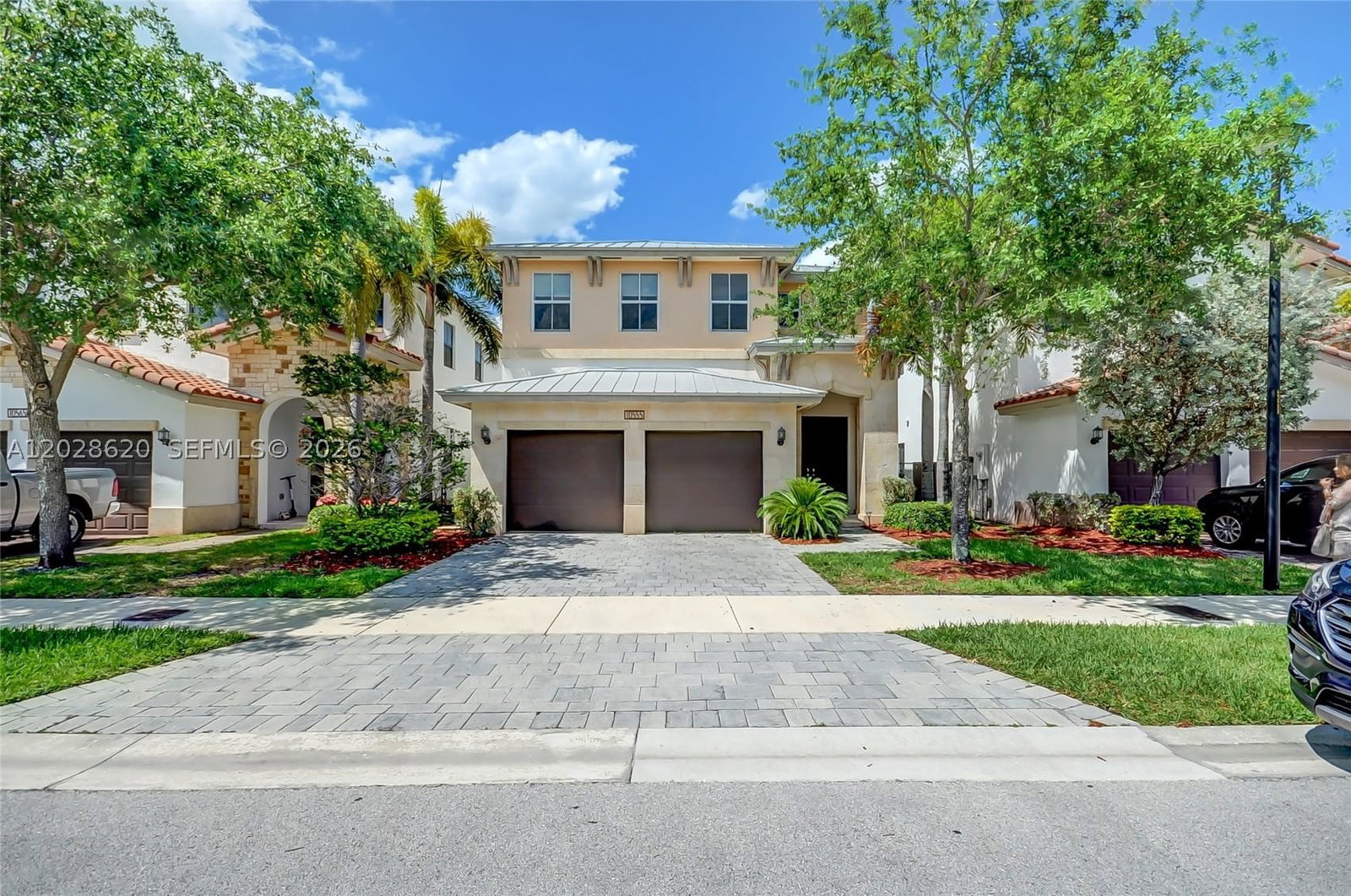 Real estate property located at 10555 69th Ter, Miami-dade, Vintage Estates, Doral, FL
