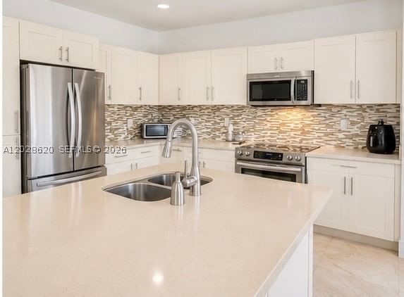 Real estate property located at 10555 69th Ter, Miami-dade, Vintage Estates, Doral, FL
