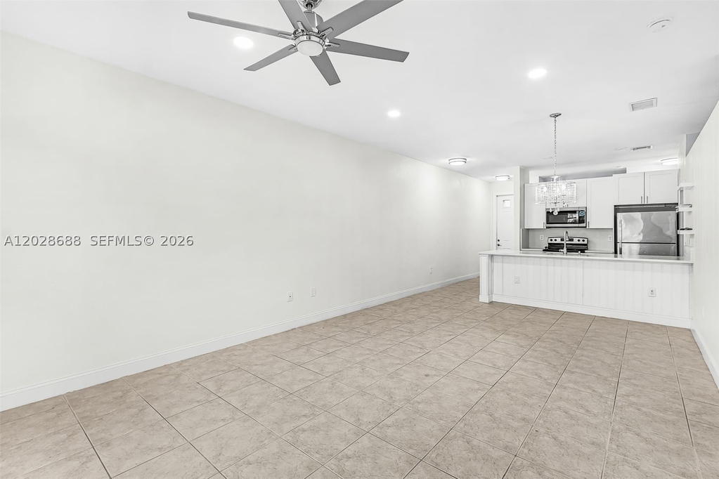 Real estate property located at 7542 Bristol Cir, Collier, Bristol Pines, Naples, FL