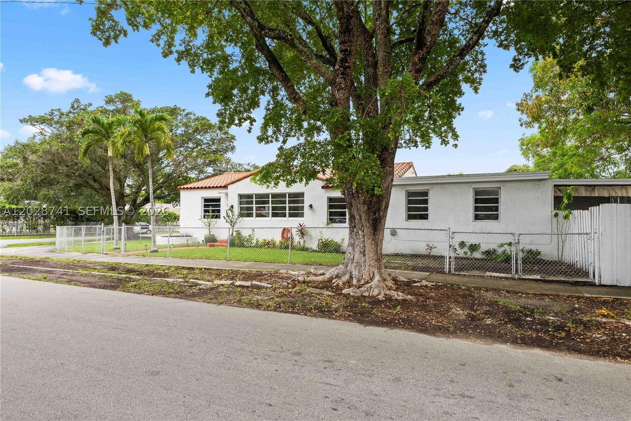 Real estate property located at 1450 25th Ave, Miami-dade, New Silver Crest, Miami, FL