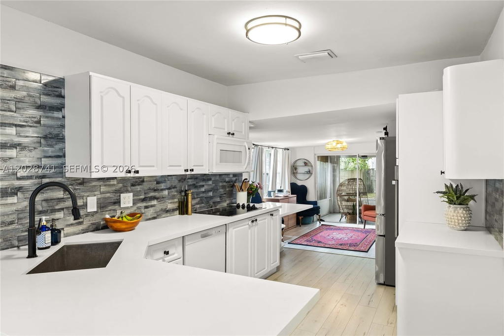 Real estate property located at 1450 25th Ave, Miami-dade, New Silver Crest, Miami, FL