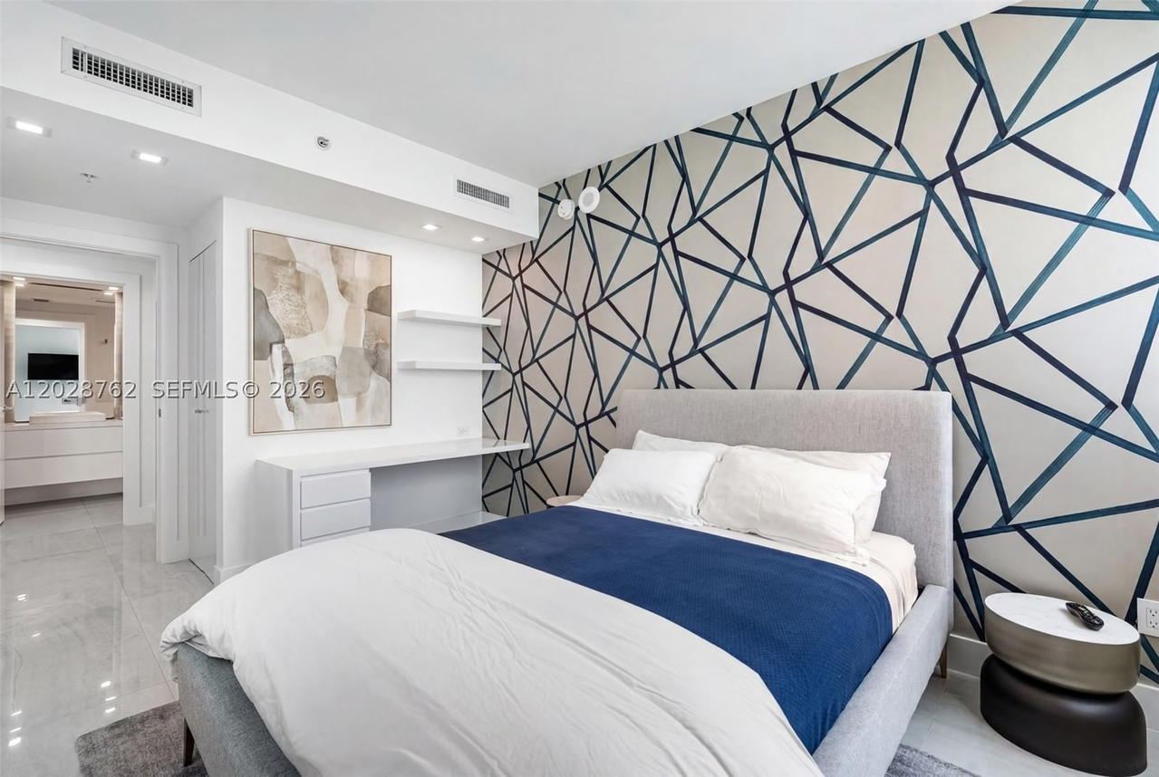 Real estate property located at 3801 Collins Ave #703, Miami-dade, Mosaic On Miami Beach Con, Miami Beach, FL