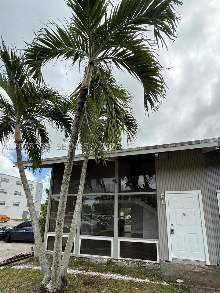 Real estate property located at 14310 5th Pl, Miami-dade, Gemini South Condo, Miami, FL