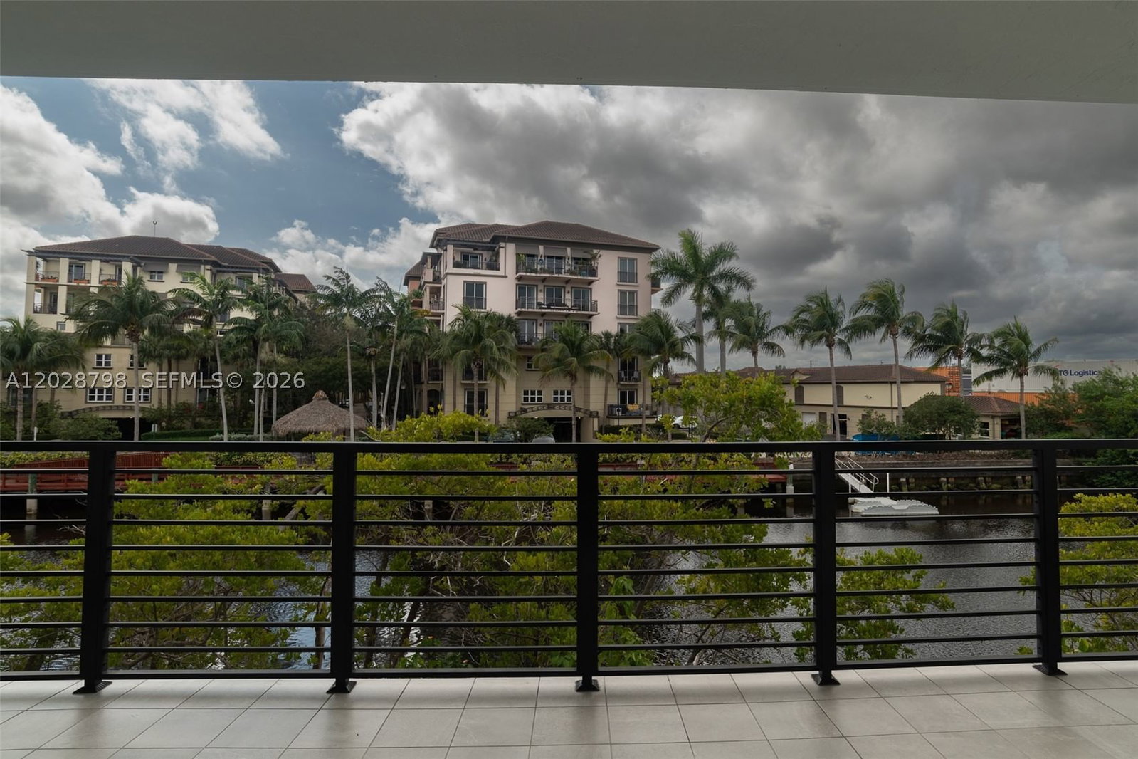 Real estate property located at 2900 12th Ter #14, Broward, Pointe @ Middle River, Oakland Park, FL