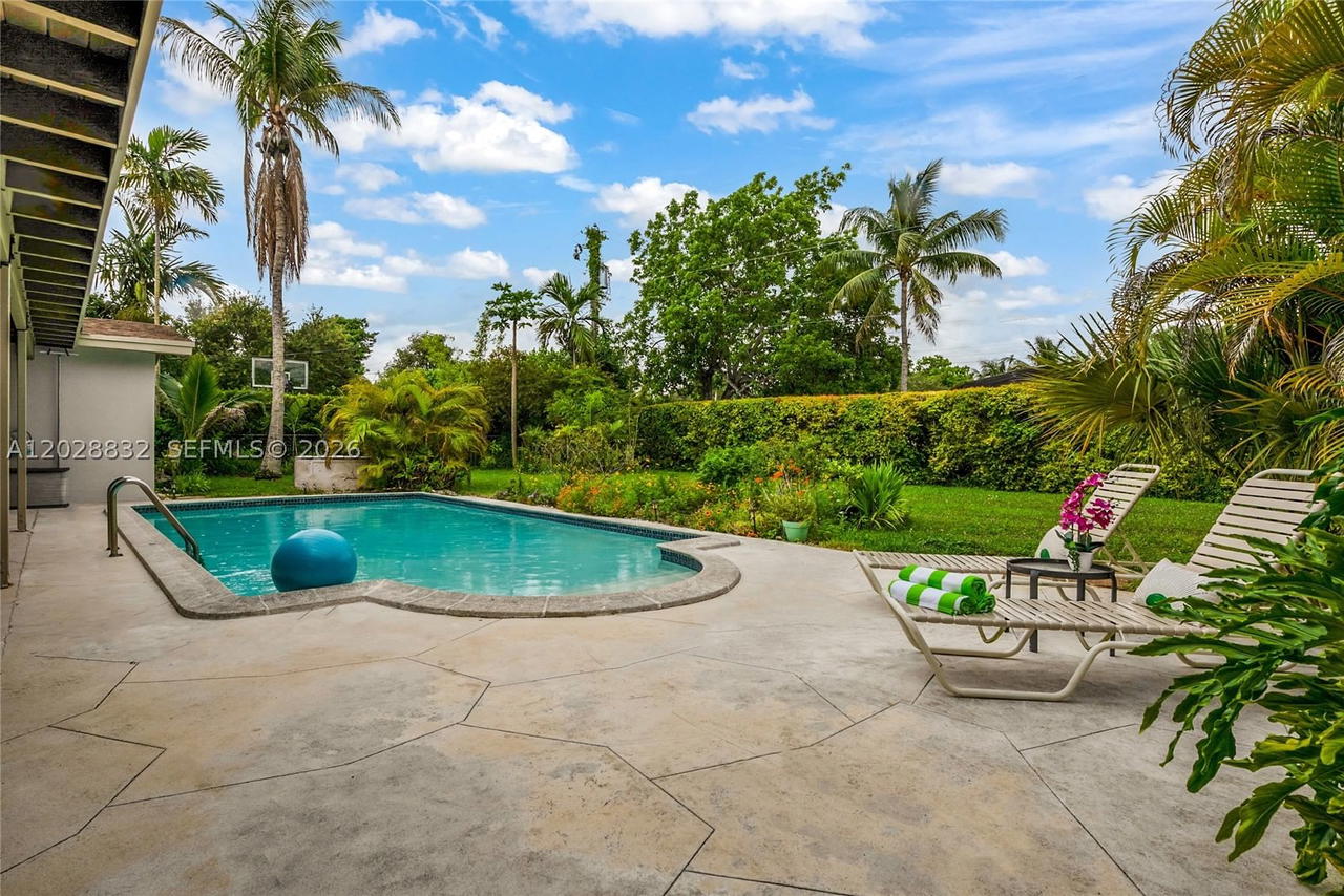 Real estate property located at 16420 81st Ave, Miami-dade, Southwood 8th Addn, Palmetto Bay, FL