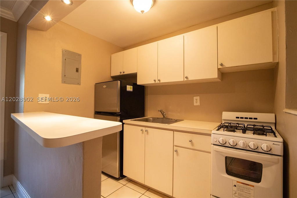 Real estate property located at 1014 Salzedo St #101, Miami-dade, Salzedo In The Gables Con, Coral Gables, FL