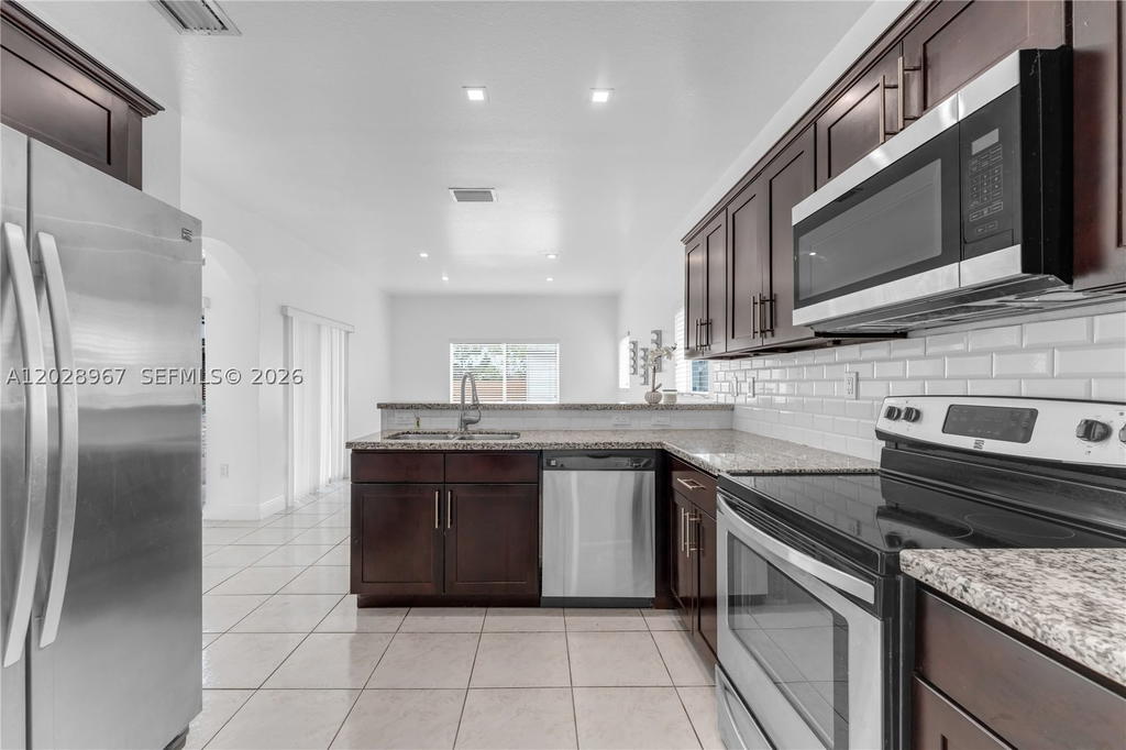 Real estate property located at 28021 133rd Pl, Miami-dade, Chateau Royal Estates, Homestead, FL