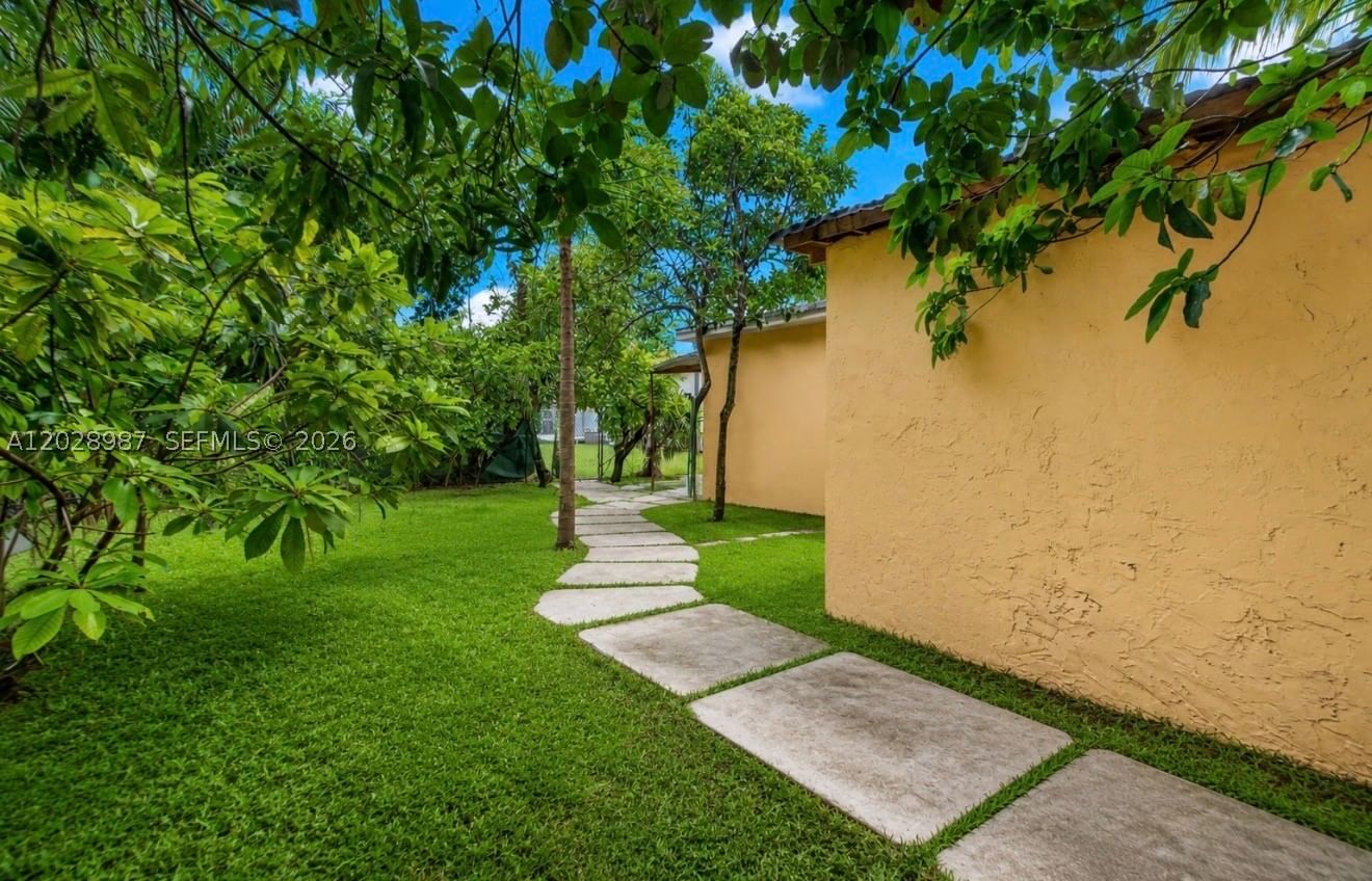 Real estate property located at 3315 11th Ave, Miami-dade, Bruce Terrace, Miami, FL