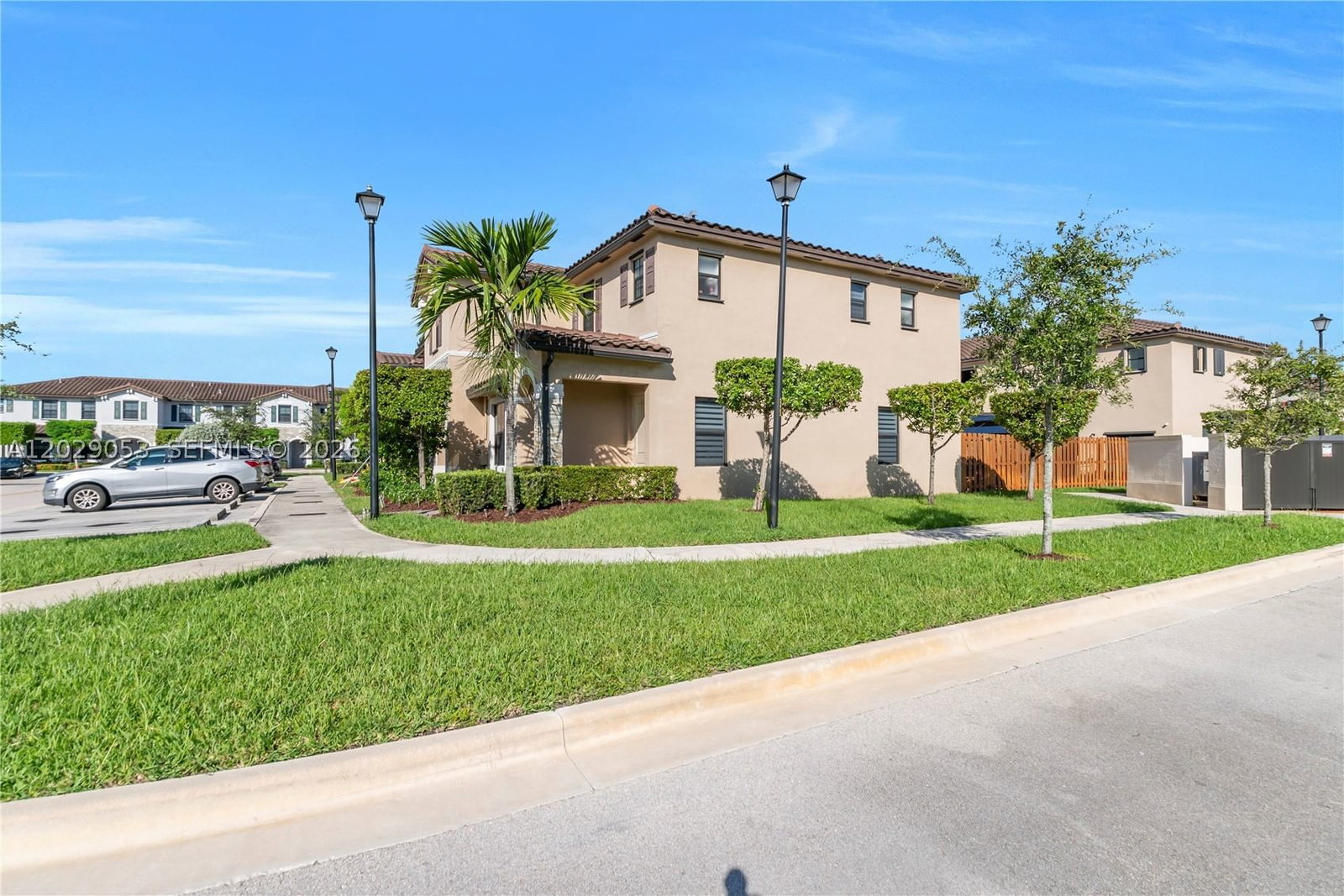 Real estate property located at 11361 249th St, Miami-dade, Coco Palm Villas, Homestead, FL