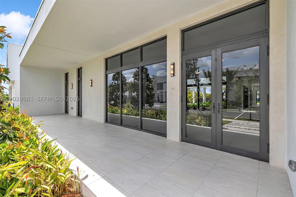 Real estate property located at 16689 Botaniko Dr N, Broward, Weston Estates, Weston, FL
