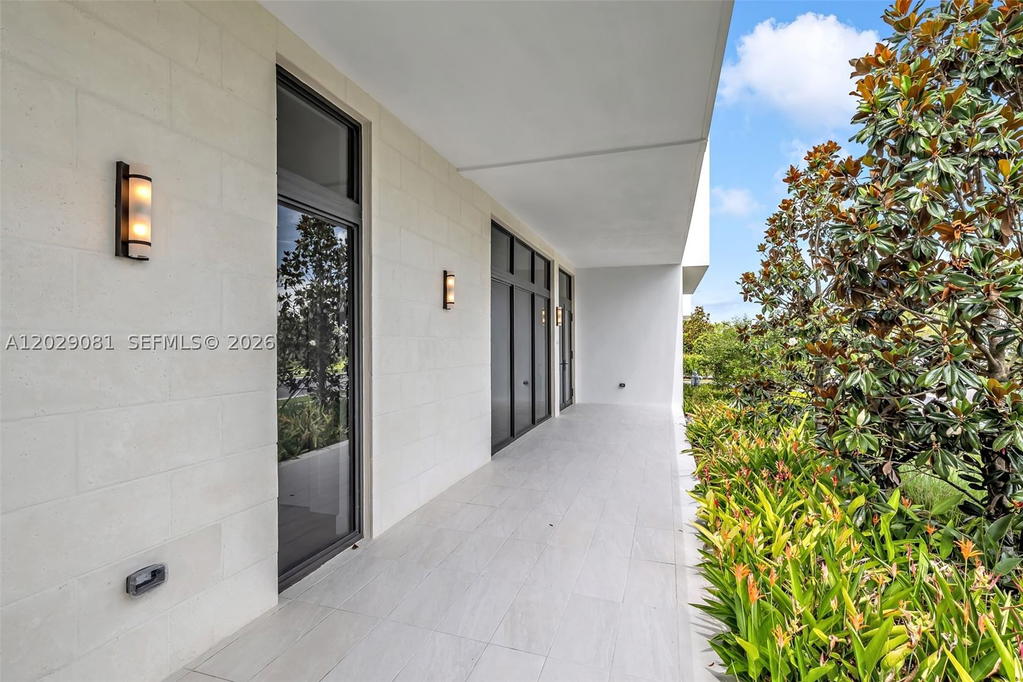 Real estate property located at 16689 Botaniko Dr N, Broward, Weston Estates, Weston, FL