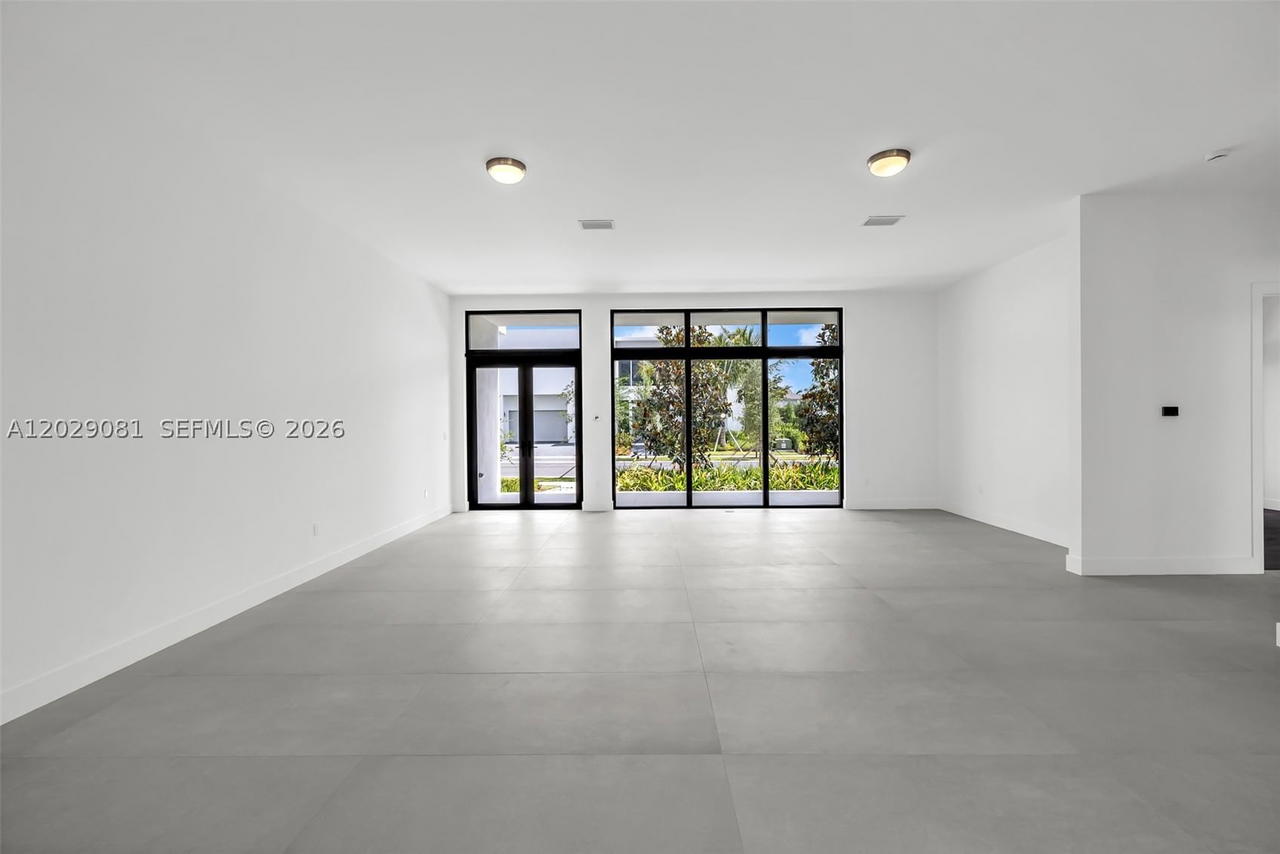 Real estate property located at 16689 Botaniko Dr N, Broward, Weston Estates, Weston, FL