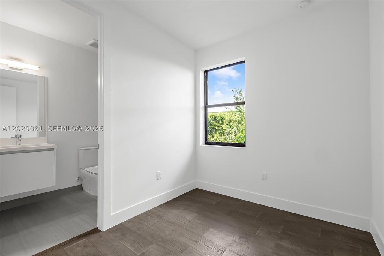 Real estate property located at 16689 Botaniko Dr N, Broward, Weston Estates, Weston, FL