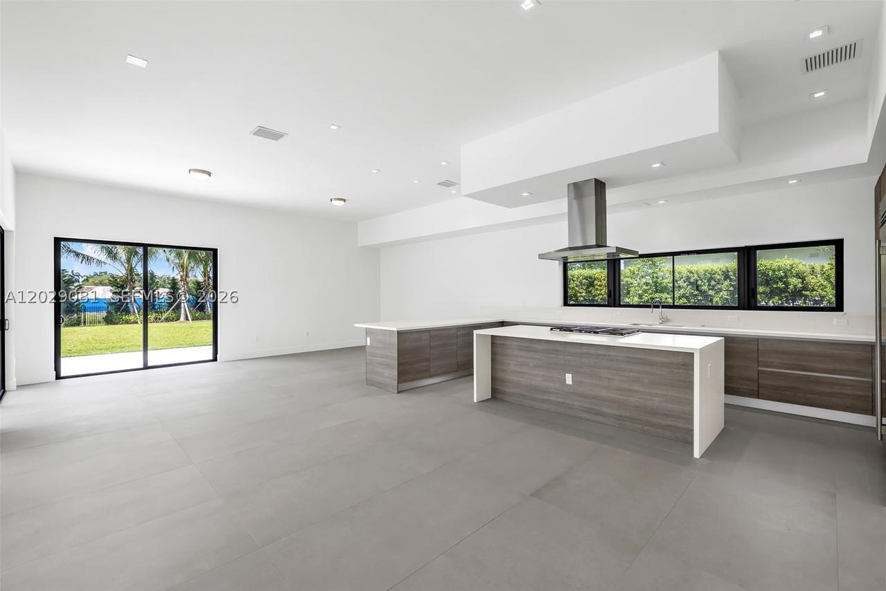 Real estate property located at 16689 Botaniko Dr N, Broward, Weston Estates, Weston, FL