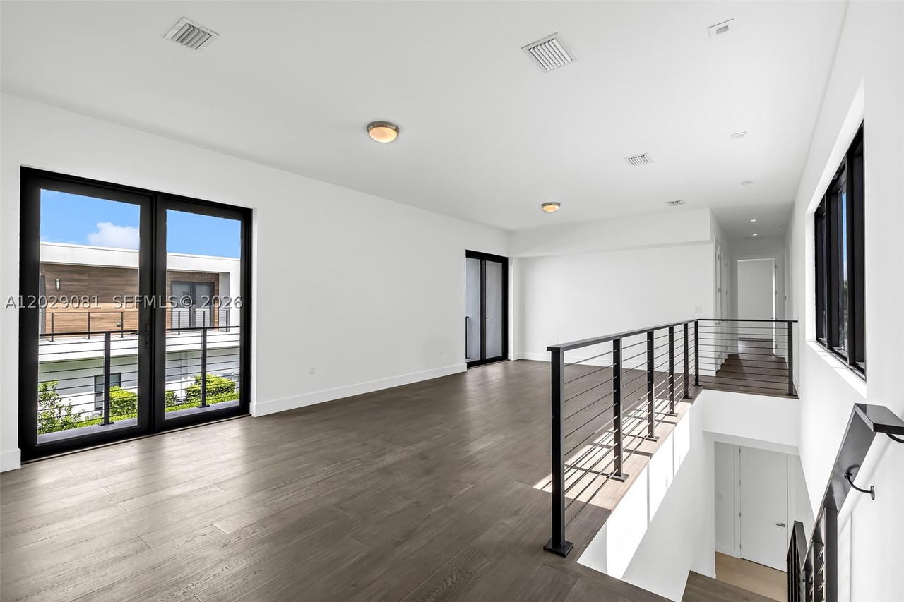 Real estate property located at 16689 Botaniko Dr N, Broward, Weston Estates, Weston, FL
