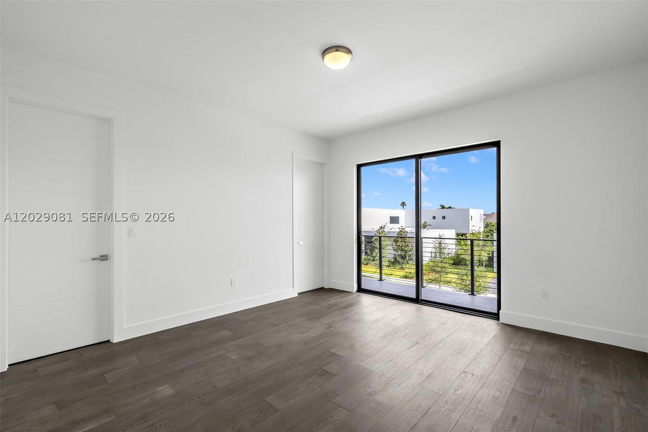 Real estate property located at 16689 Botaniko Dr N, Broward, Weston Estates, Weston, FL