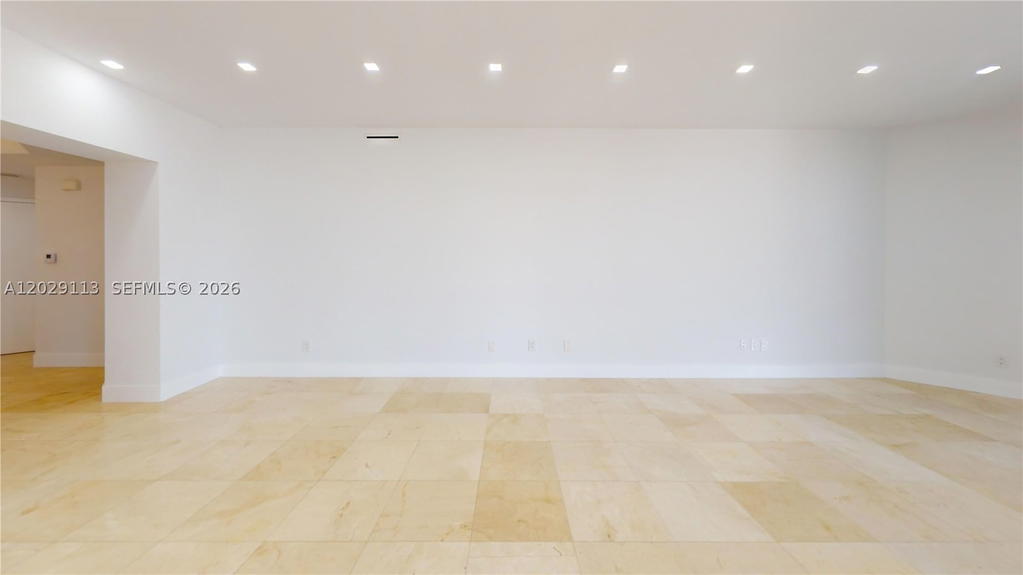 Real estate property located at 21050 38th Ave #305, Miami-dade, Atlantic Iii At The Point, Aventura, FL