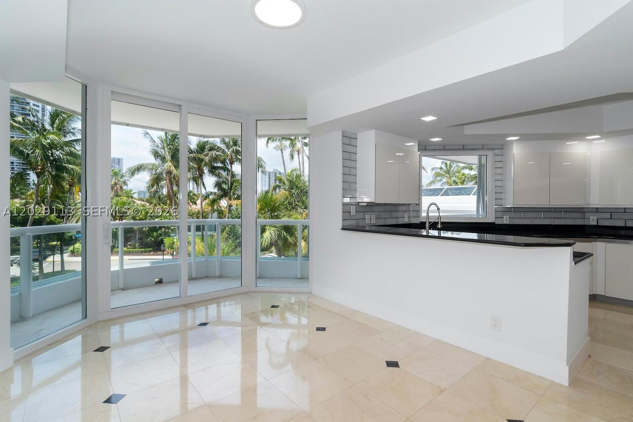 Real estate property located at 21050 38th Ave #305, Miami-dade, Atlantic Iii At The Point, Aventura, FL