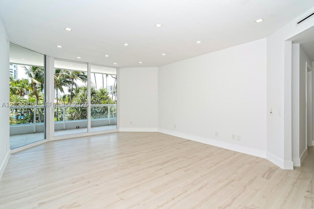 Real estate property located at 21050 38th Ave #305, Miami-dade, Atlantic Iii At The Point, Aventura, FL