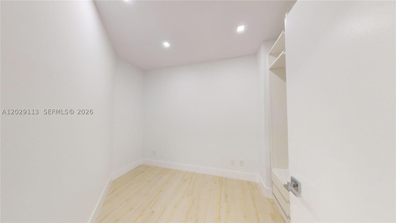 Real estate property located at 21050 38th Ave #305, Miami-dade, Atlantic Iii At The Point, Aventura, FL