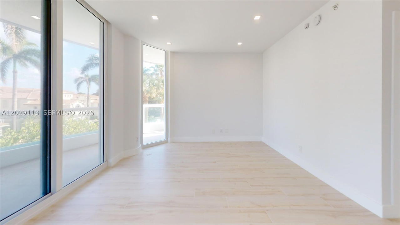 Real estate property located at 21050 38th Ave #305, Miami-dade, Atlantic Iii At The Point, Aventura, FL