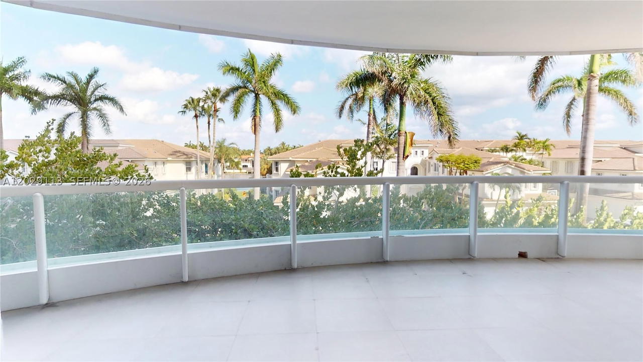Real estate property located at 21050 38th Ave #305, Miami-dade, Atlantic Iii At The Point, Aventura, FL