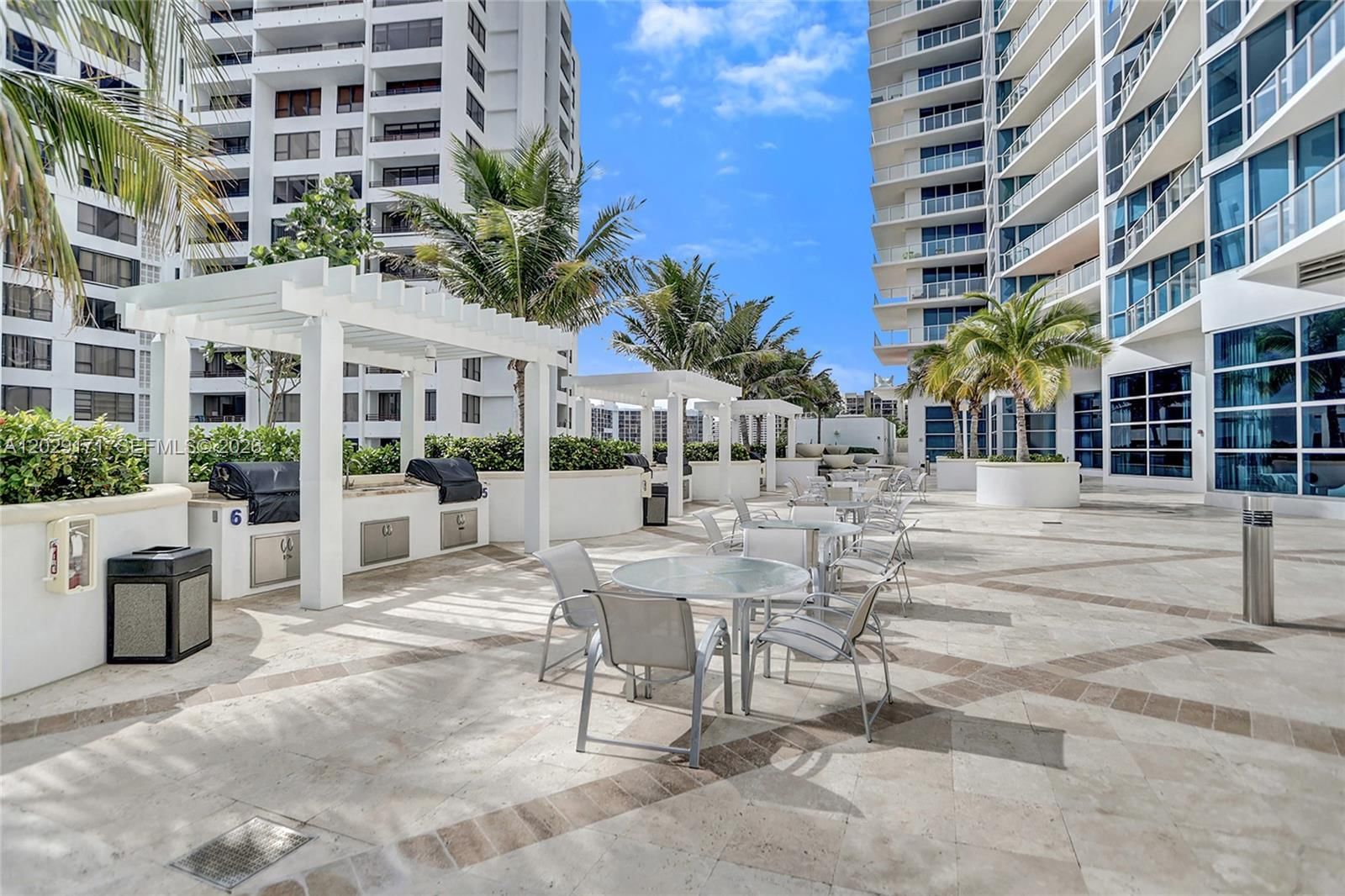 Real estate property located at 3101 Ocean Dr #2208, Broward, Ocean Palms Condo, Hollywood, FL
