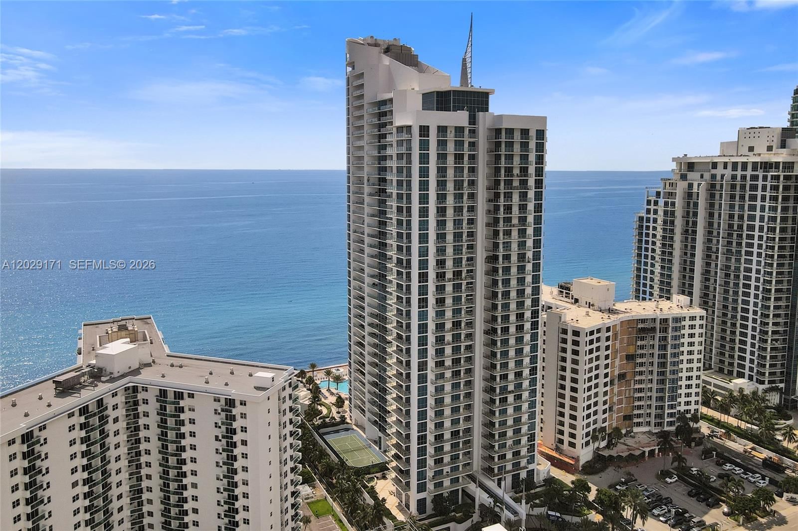 Real estate property located at 3101 Ocean Dr #2208, Broward, Ocean Palms Condo, Hollywood, FL