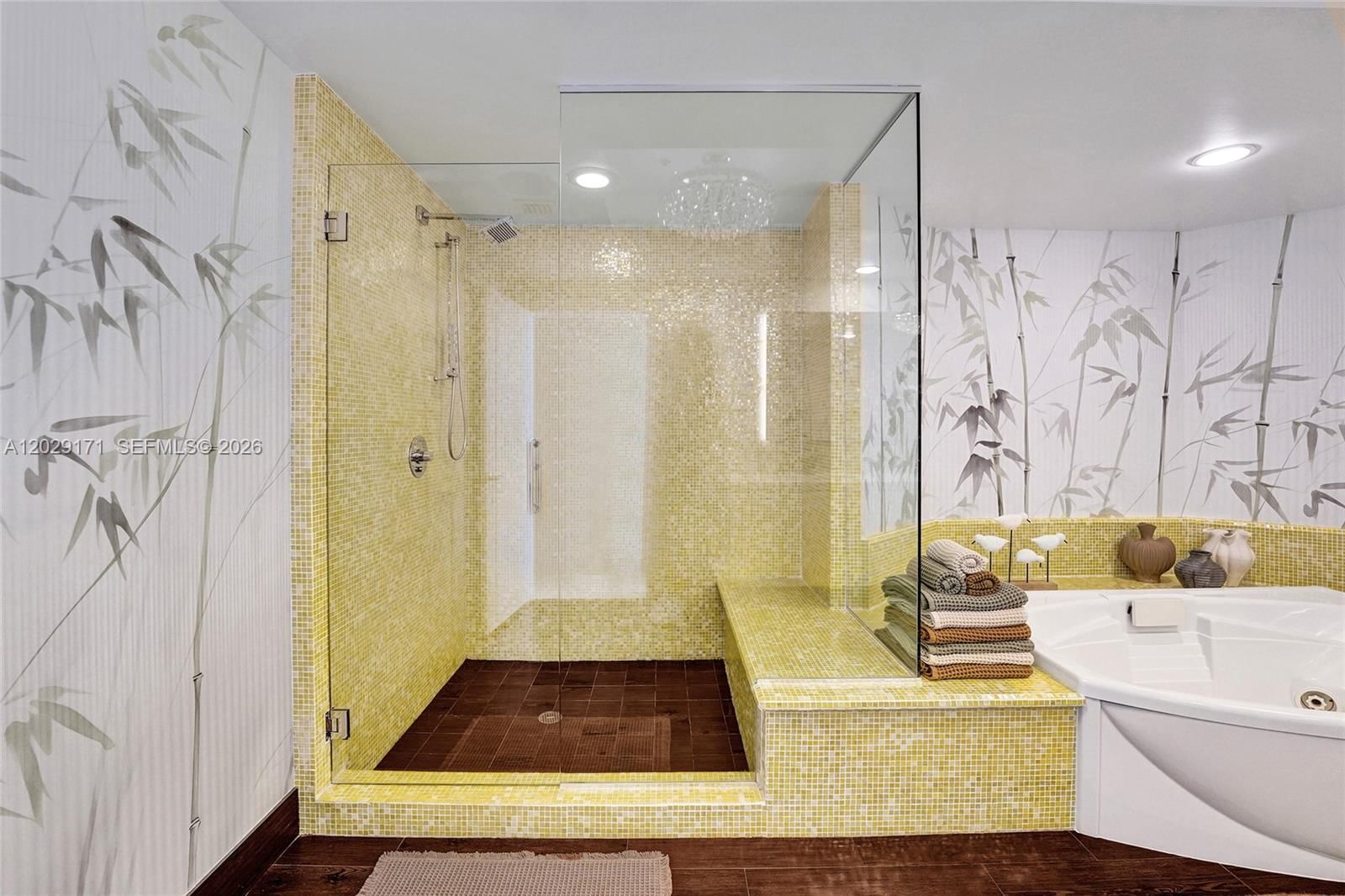 Real estate property located at 3101 Ocean Dr #2208, Broward, Ocean Palms Condo, Hollywood, FL
