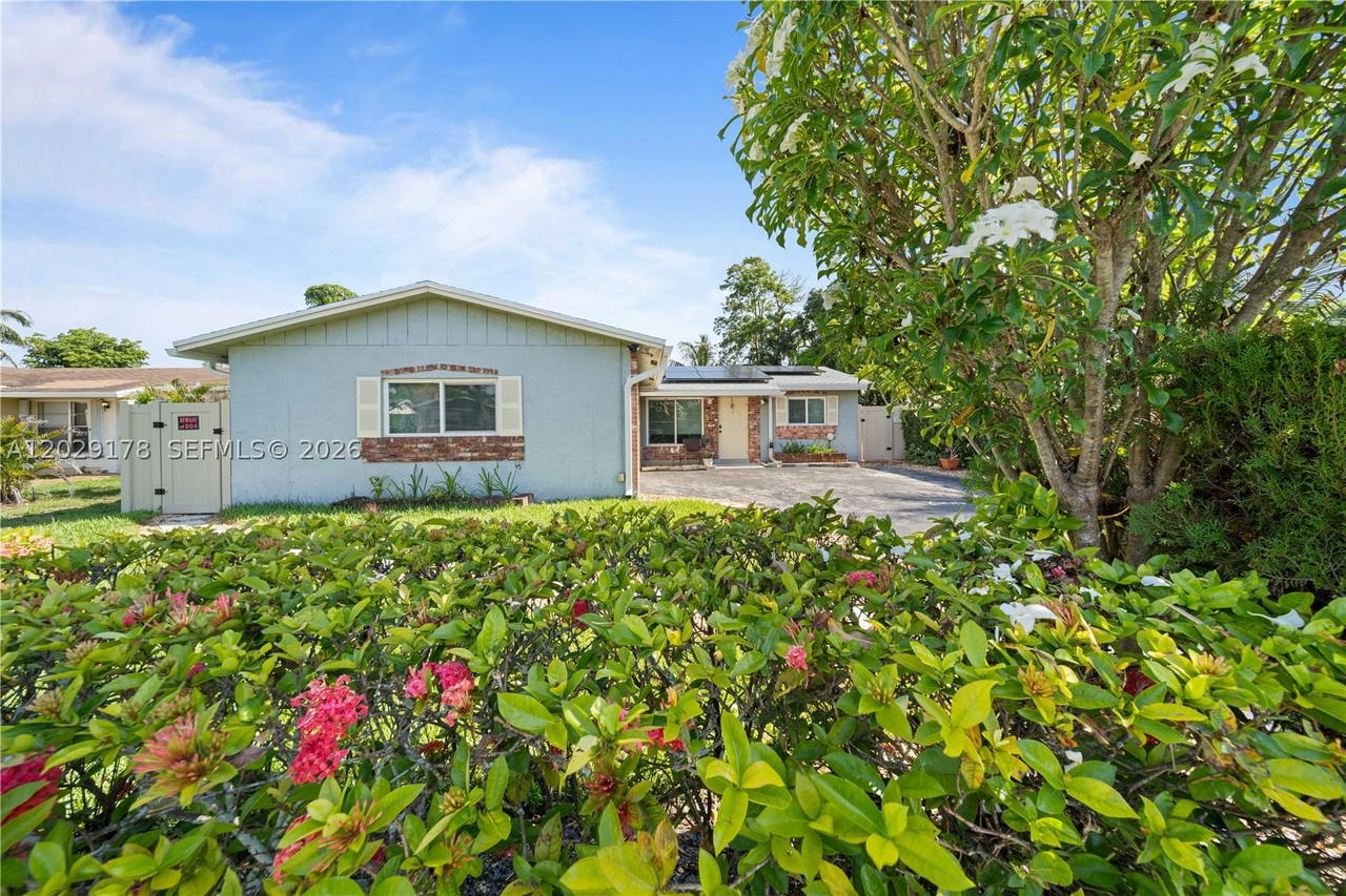 Real estate property located at 7715 9th St, Broward, Lauderdale North Park Sec, North Lauderdale, FL