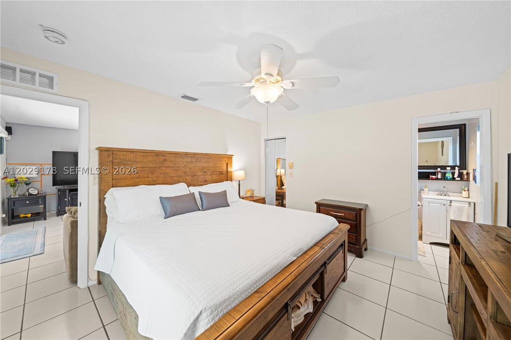 Real estate property located at 7715 9th St, Broward, Lauderdale North Park Sec, North Lauderdale, FL