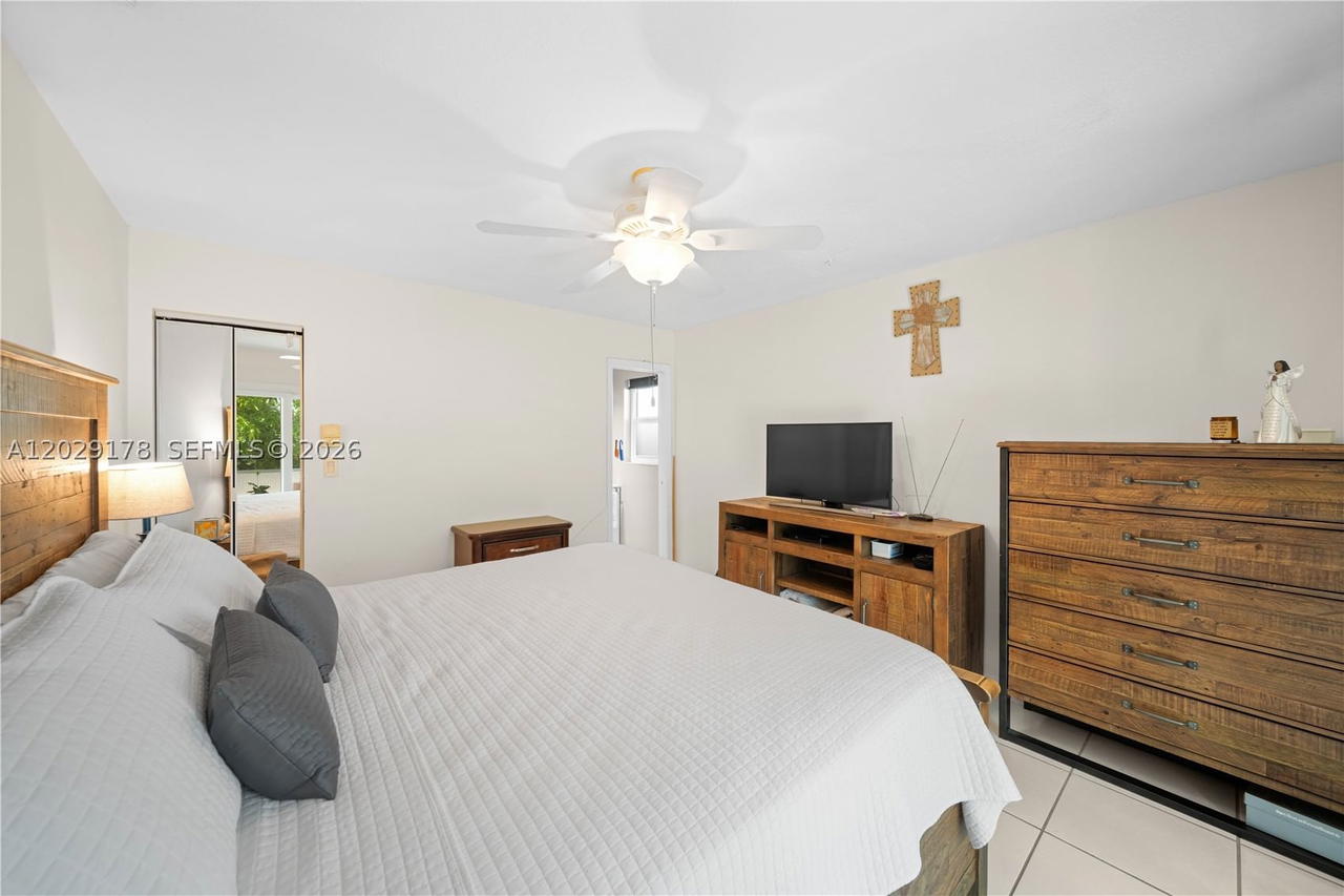 Real estate property located at 7715 9th St, Broward, Lauderdale North Park Sec, North Lauderdale, FL