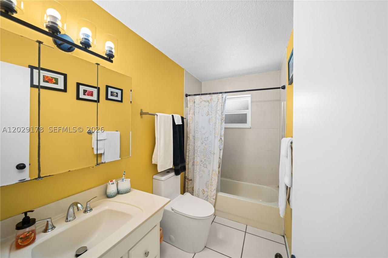 Real estate property located at 7715 9th St, Broward, Lauderdale North Park Sec, North Lauderdale, FL