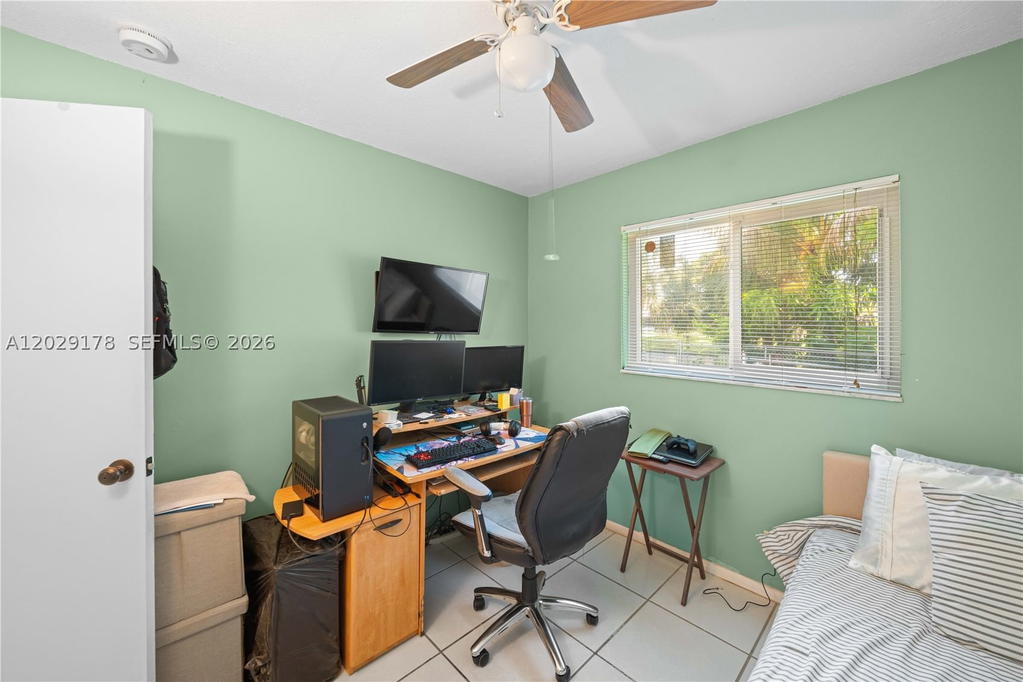 Real estate property located at 7715 9th St, Broward, Lauderdale North Park Sec, North Lauderdale, FL
