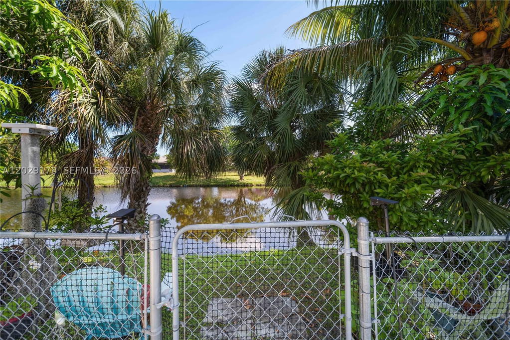 Real estate property located at 7715 9th St, Broward, Lauderdale North Park Sec, North Lauderdale, FL