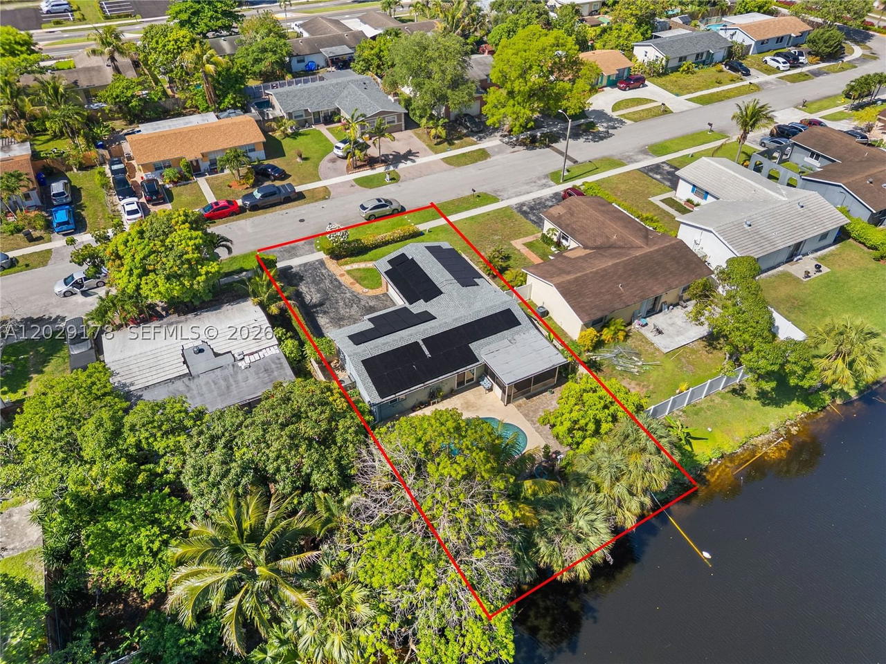 Real estate property located at 7715 9th St, Broward, Lauderdale North Park Sec, North Lauderdale, FL