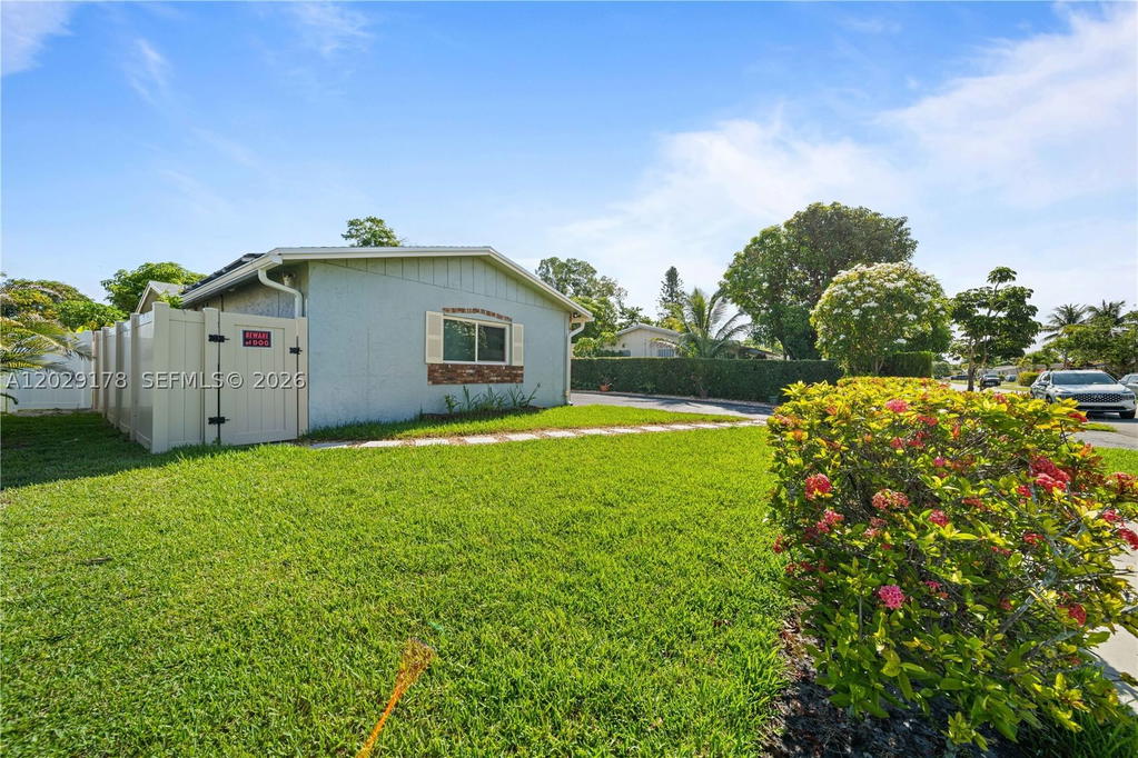 Real estate property located at 7715 9th St, Broward, Lauderdale North Park Sec, North Lauderdale, FL