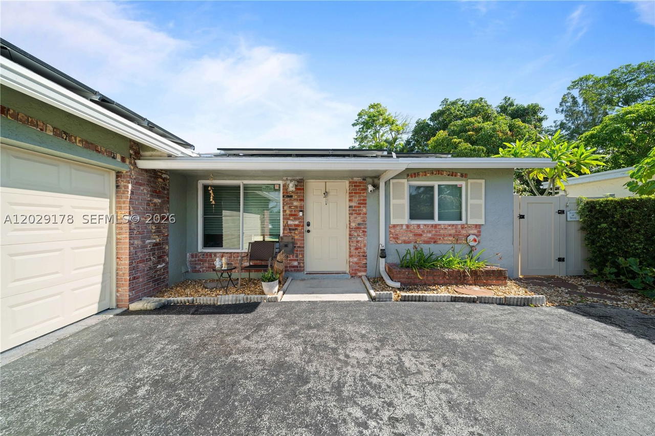 Real estate property located at 7715 9th St, Broward, Lauderdale North Park Sec, North Lauderdale, FL