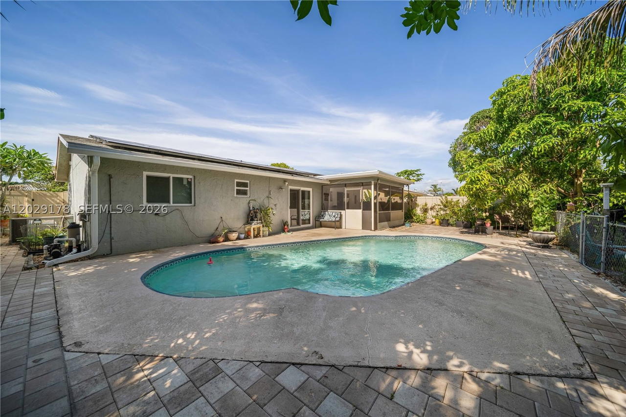 Real estate property located at 7715 9th St, Broward, Lauderdale North Park Sec, North Lauderdale, FL