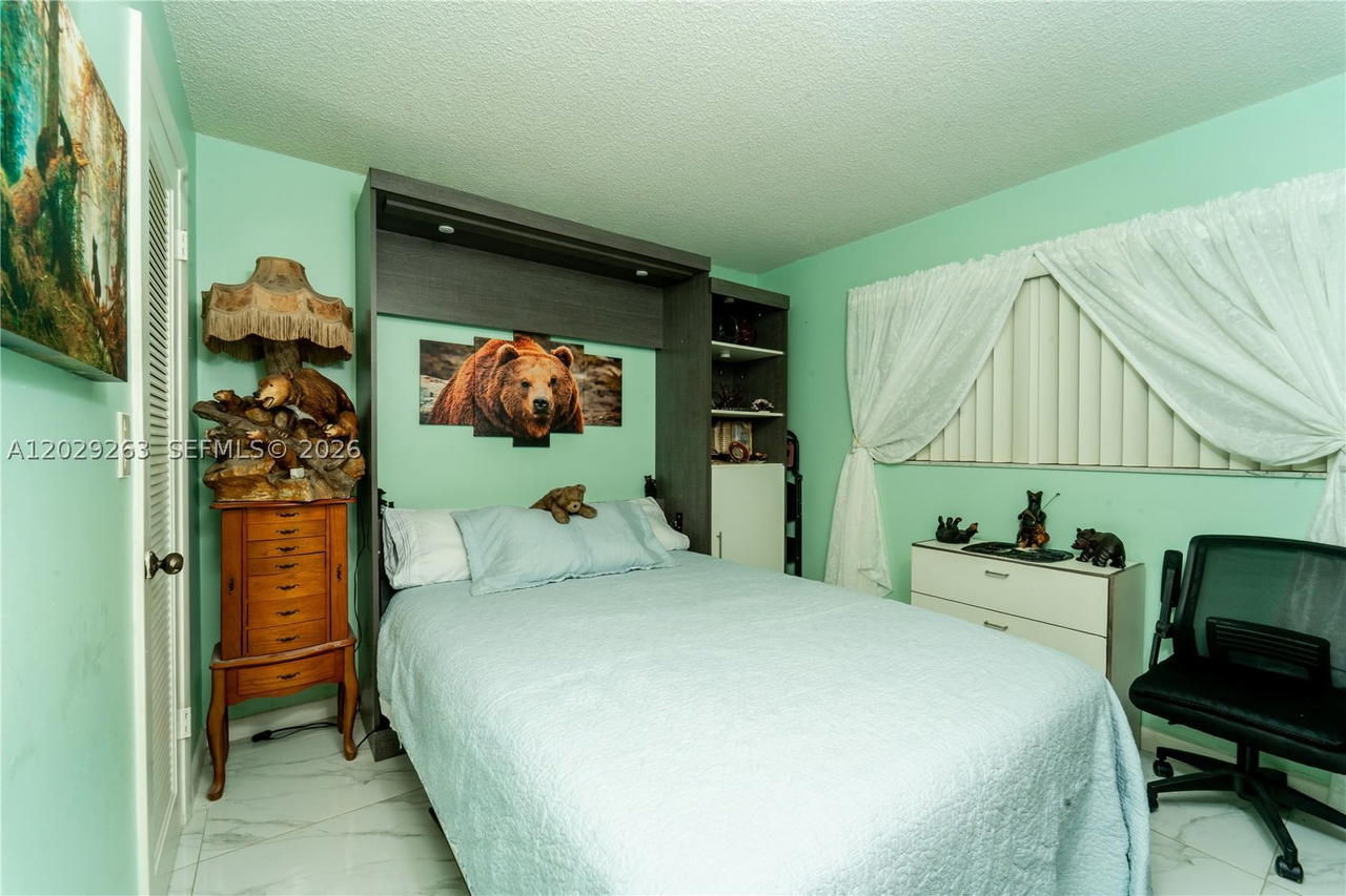 Real estate property located at 2811 Pine Island Rd #102, Broward, Sunrise Lakes 71 Condo, Sunrise, FL