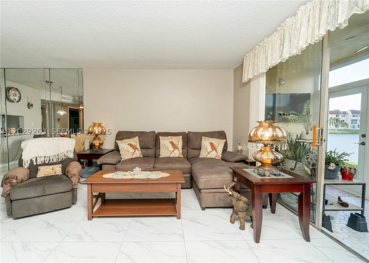Real estate property located at 2811 Pine Island Rd #102, Broward, Sunrise Lakes 71 Condo, Sunrise, FL