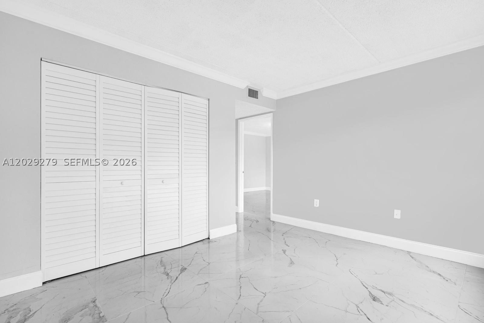 Real estate property located at 6135 186th St #202, Miami-dade, Mirassou Condo, Hialeah, FL
