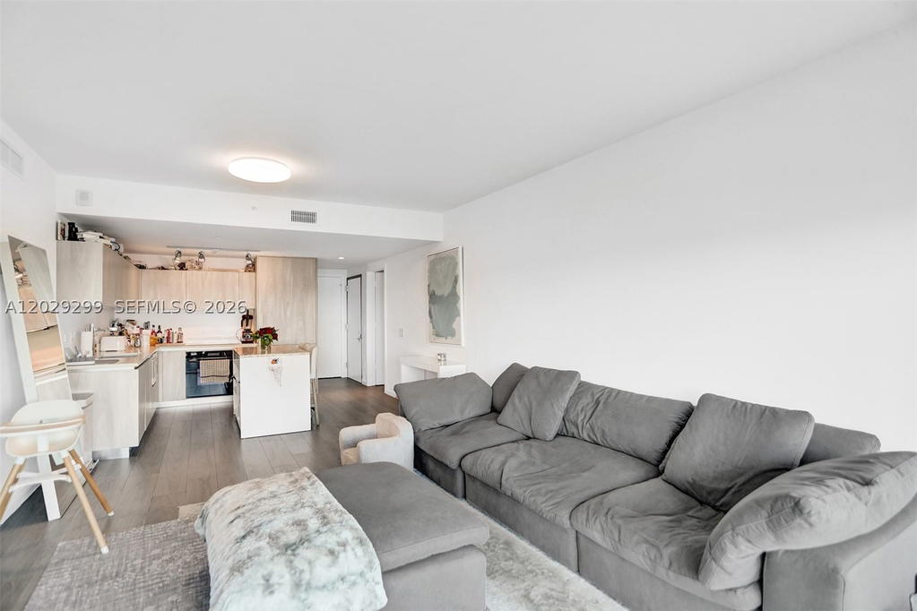 Real estate property located at 3131 7th Ave #304, Miami-dade, One Paraiso Condo, Miami, FL