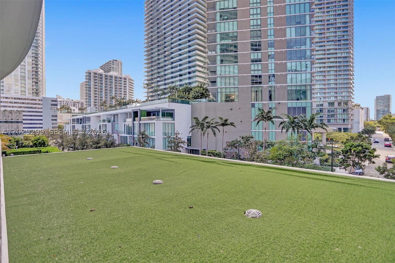 Real estate property located at 3131 7th Ave #304, Miami-dade, One Paraiso Condo, Miami, FL