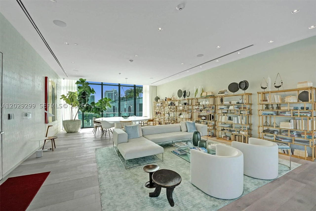 Real estate property located at 3131 7th Ave #304, Miami-dade, One Paraiso Condo, Miami, FL