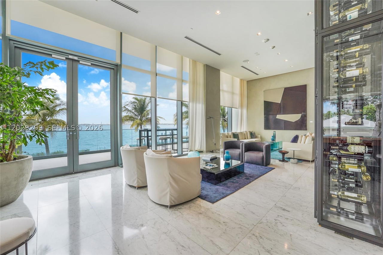 Real estate property located at 3131 7th Ave #304, Miami-dade, One Paraiso Condo, Miami, FL