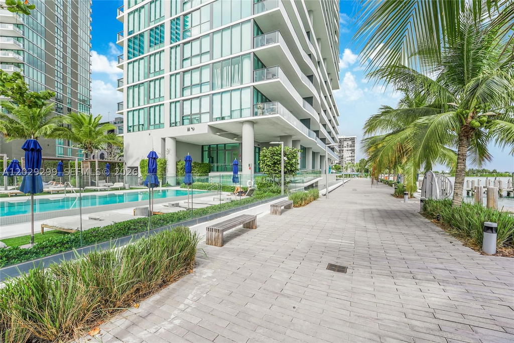 Real estate property located at 3131 7th Ave #304, Miami-dade, One Paraiso Condo, Miami, FL